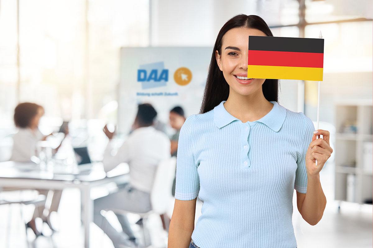 junge Frau lernt Deutsch für kaufmännische Berufe